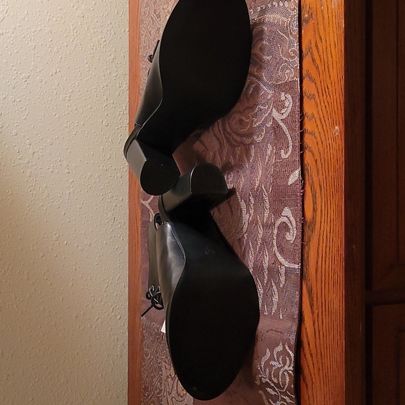 Black lace up open toe shooty - Picture 3 of 4